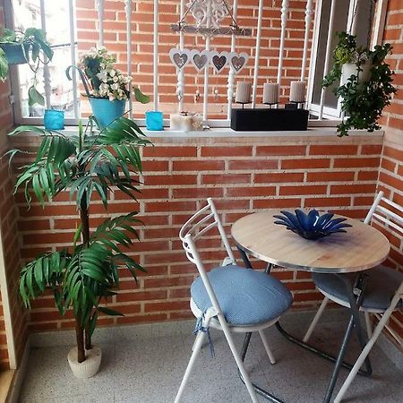 Amazing Sunny Flat With Balcony Pool Two Mins From The Beach 托雷维耶哈 外观 照片